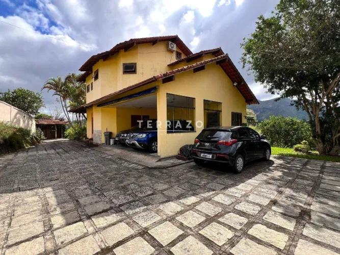 Casa em Condomínio à venda, 5 quartos, 2 suítes, 2 vagas, Albuquerque - Teresópolis/RJ