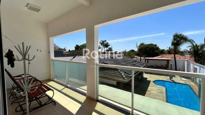 Casa para alugar, 5 quartos, Cidade Jardim - Uberlândia/MG - Rotina Imobiliária