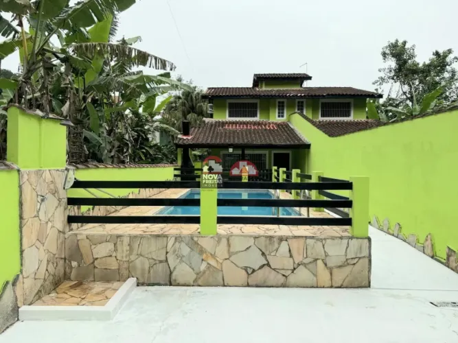 Lindo sobrado à venda, Condomínio Verde Mar - Cocanha, Caraguatatuba