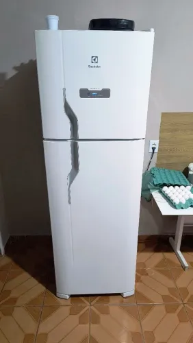 Geladeira Electrolux Frost Free Duplex 371 Litros Branca.