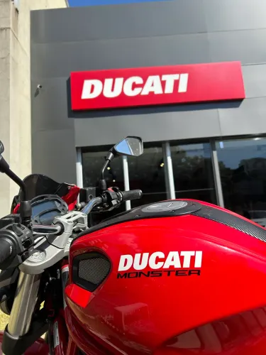 Ducati Monster 696