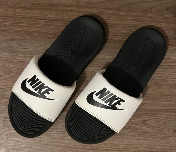 Chinelo Nike Victori One
