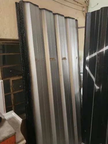 23 Telhas de zinco galvanizado - retirada no local