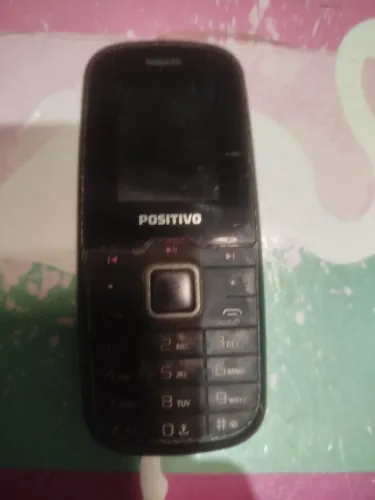 Celular positivo