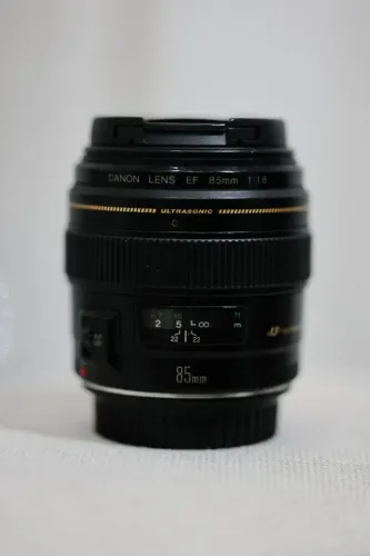 Lente Canon EF 85mm f/1.8 USM