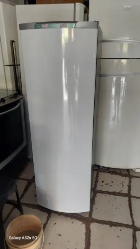 Geladeira palito 240 litros consul