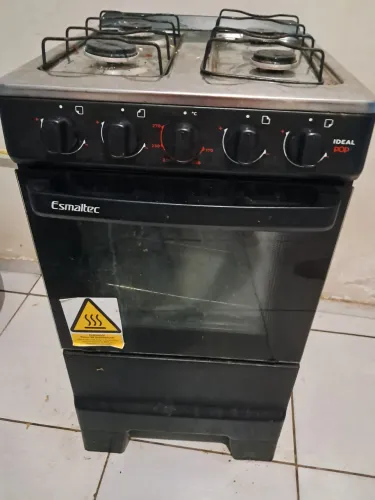 Vendo fogão esmaltec 4 bocas com forno 6 meses de uso R$ 400,00