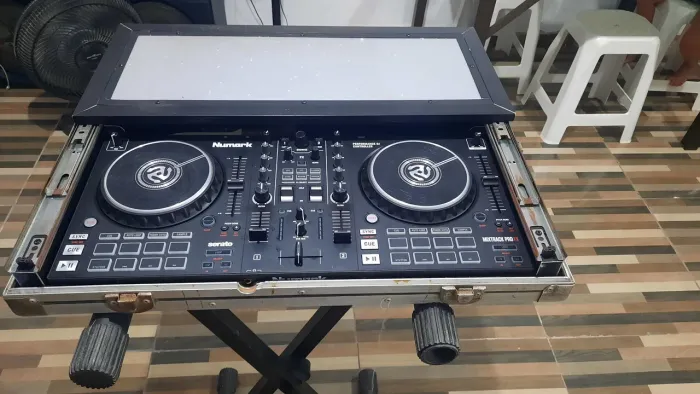 Vendo controladora de DJ 