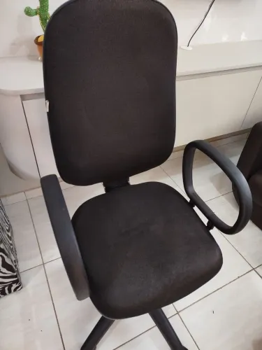 Cadeira de escritório giratória
