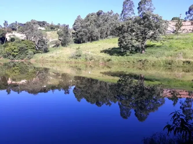 Sítio 24.000 m² com Represa, Piscina e Escritura - Próximo a Dona Catarina