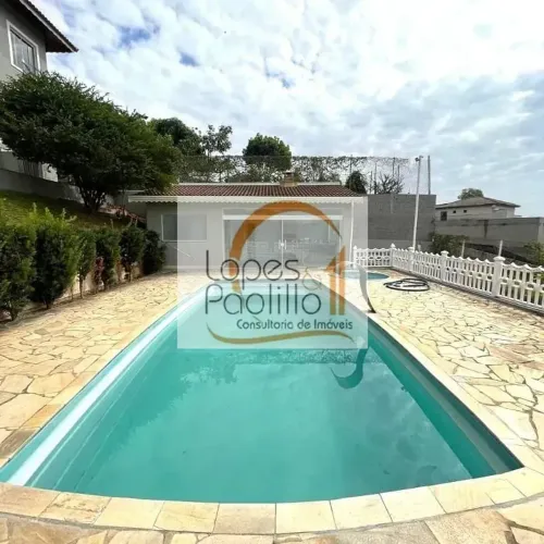 Ótima casa à venda em Bom Jesus dos Perdões no Condomínio Country Felix!