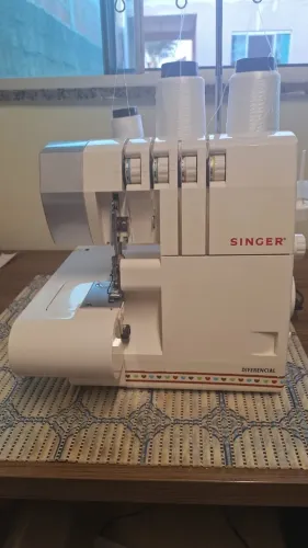 Singer Ultralock Diferencial *R$1.100,00*
