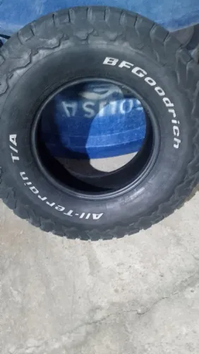 Pneus 285/75/16"
