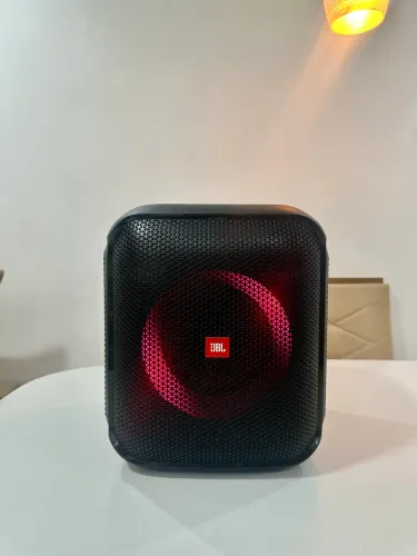 JBL PartyBox encore essential- extremamente conservada!