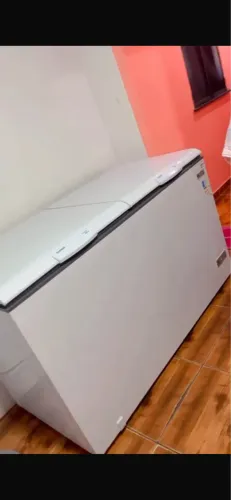 Freezer seme nova sem defeito , estou vendendo porque não uso e moro em apartamento