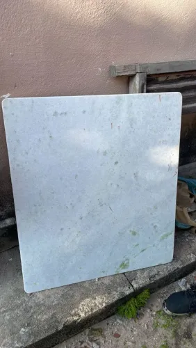 Pedra de mármore branco