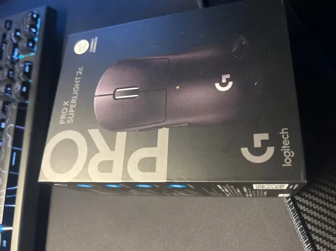 Mouse logitech pro superlight 2c
