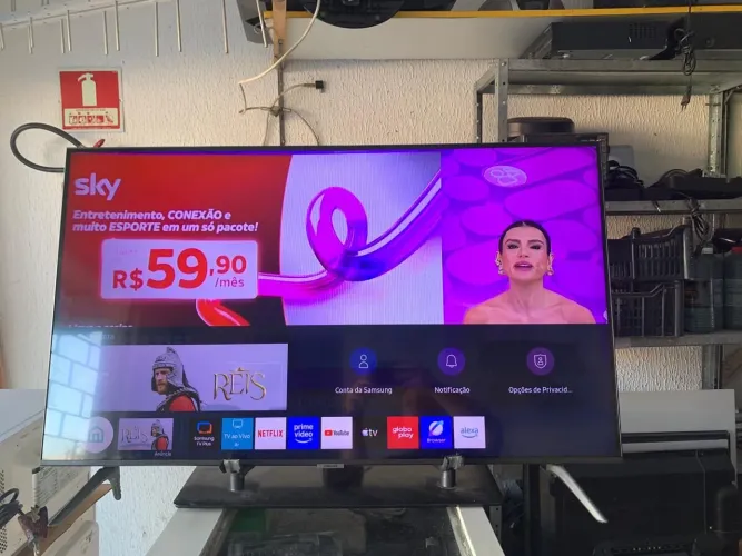 Vendo tv led 4k smartv 43 Samsung perfeita!!!