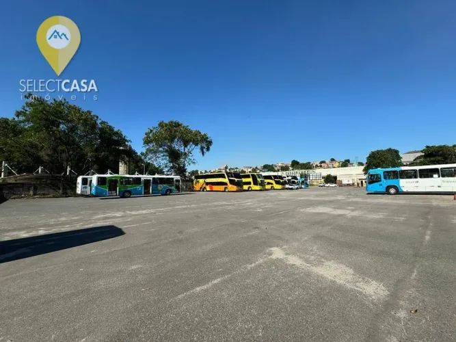 Área de 10.000 m² em local nobre de Itacibá