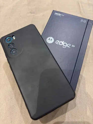 Celular motorola Edge 30 (APENAS VENDA)