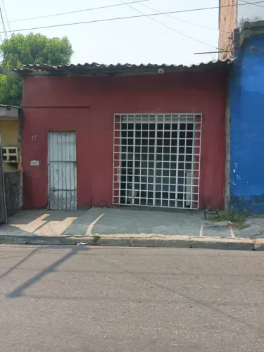 Aluga-se ponto comercial