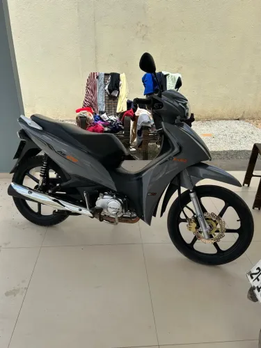 Avelloz alfa 125 EFI