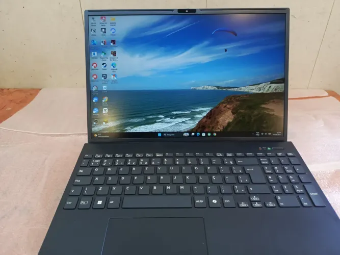 Notebook VAIO Ryzen 5 5625U 16GB RAM (4GB Vídeo) SSD 512GB - Muito Novo