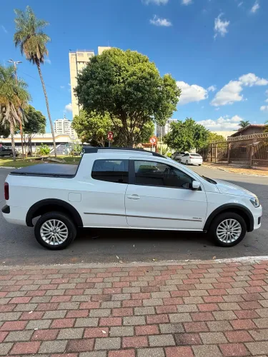 Volkswagen Saveiro Highline 1.6 T. Flex 8V CD 2015