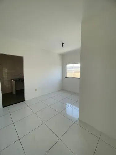 Imóvel para aluguel possui 45 metros quadrados com 2 quartos em Boca do Rio - Salvador - B