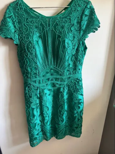 Vestido de festa verde esmeralda