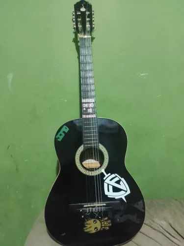 Vendo violão acústico 