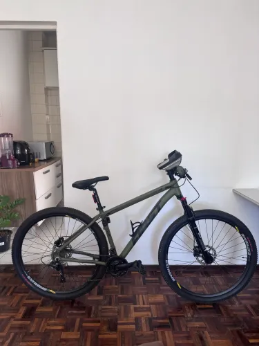 Bicicleta Profissional Conservada - Revisada e Pronta para Uso
