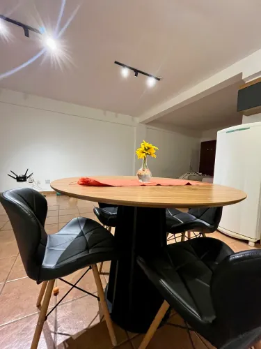 Mesa de jantar - 4 lugares 