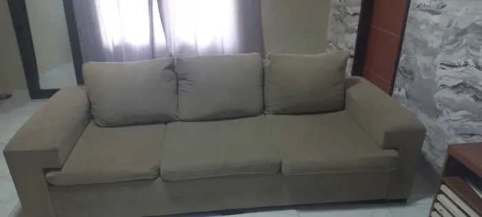 Sofá 3 e 2 lugares bege - negociável 