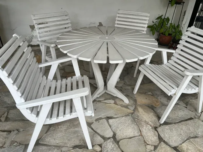 Jogo de mesa e cadeiras para jardim e/ou piscina