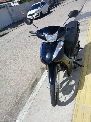 Honda 110c ano 2016 emplacada