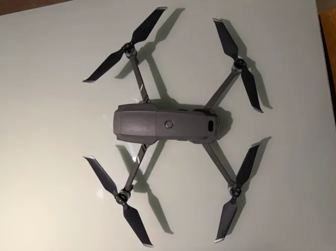 Drone DJI Mavic 2 Zoom + Kit Fly More + Smart Controller.