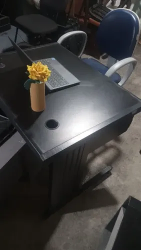 Vendo escrivaninha