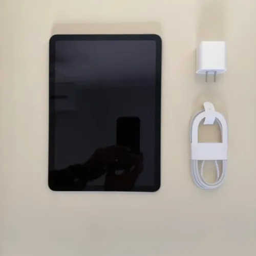 iPad Air 11" com chip M3 - 256 GB - Wi - Fi - Estado de Novo + Apple Pencil (USB-C)