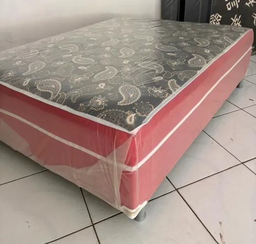 Cama de casal de mola com espuma alta