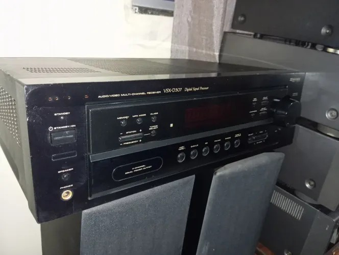 Receiver Pioneer VSX -D 307