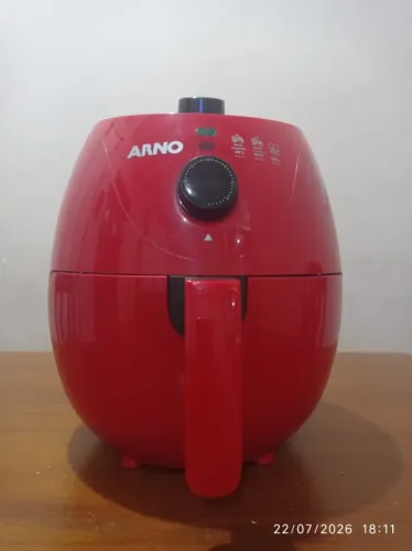 Air fryer arno vermelha