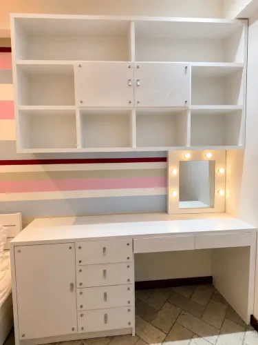 Mesa escrivaninha bancada camarim com estante TINOC