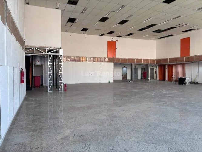 Prédio Comercial para locação, 1.700m² de área no Prado