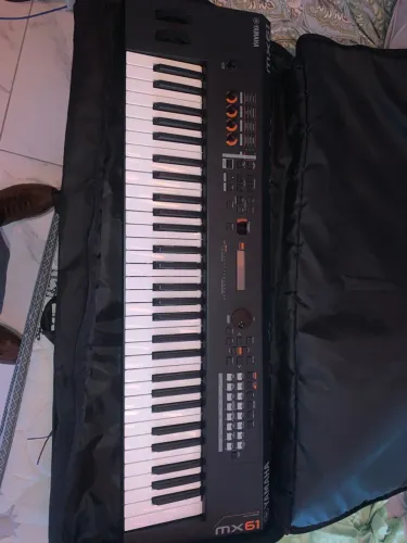 Yamaha Mx61 Semi Novo, No Precinho.