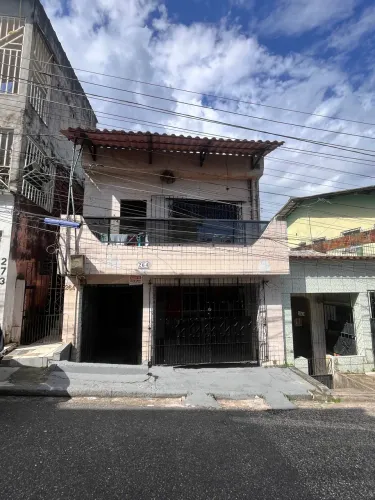 Vende-se casa de 2/ pavimentos