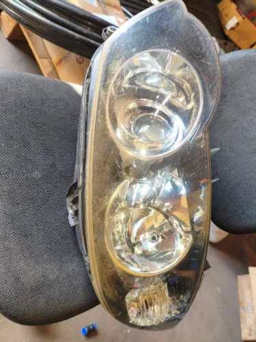 Farol fiat strada, palio,