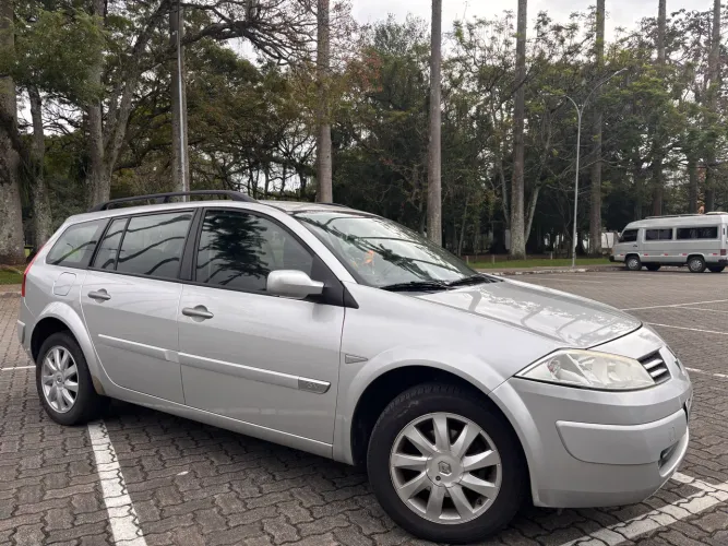 Renault Megane Grand Tour Dynam. Hi-flex 1.6 16V 2012