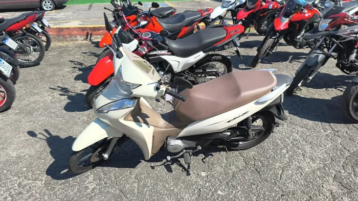 HONDA BIZ 125 BRANCA 2019 SHALON VEÍCULOS CARIACICA 