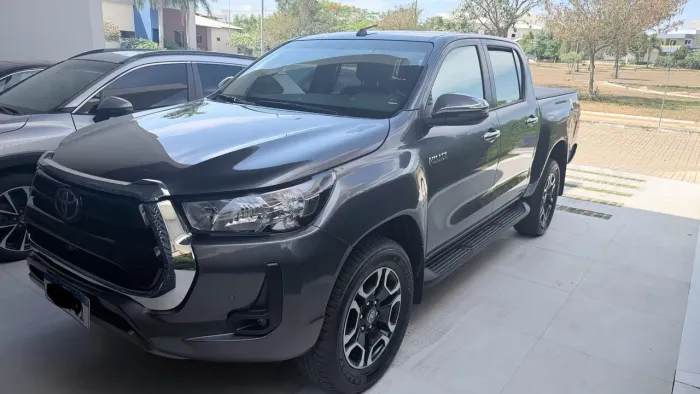 Toyota Hilux CD SR 4X4 2.8 TDI Diesel Aut. 2025